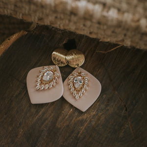Elegant Drop Earring in SOFT TAUPE