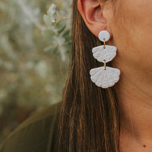 Duo shell Statement Earring in 'white'