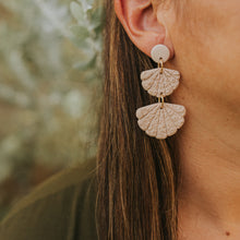 Load image into Gallery viewer, Duo shell Statement Earring in &#39;beige&#39;